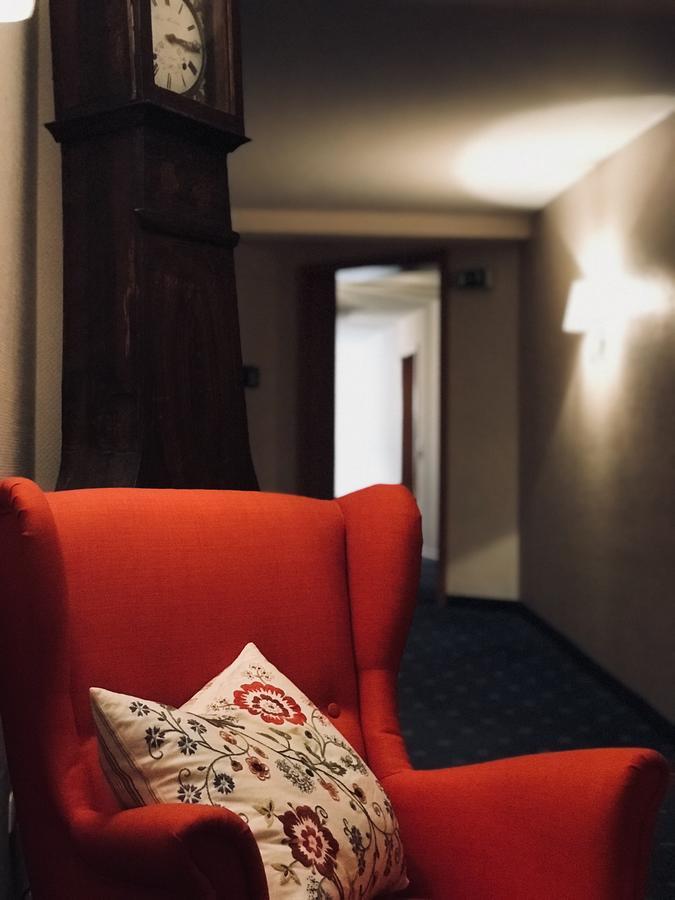 Hotel Zum Engel Mespelbrunn Bagian luar foto