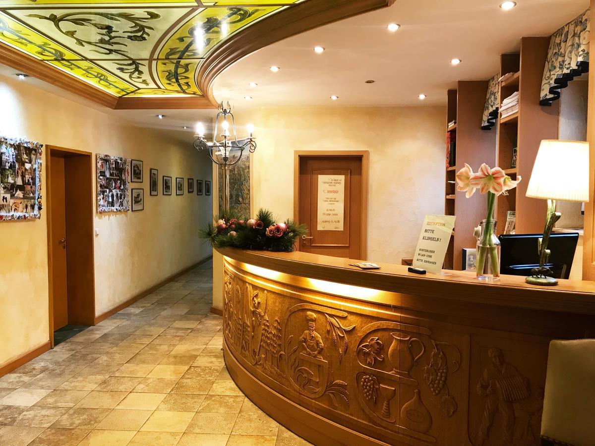 Hotel Zum Engel Mespelbrunn Bagian luar foto