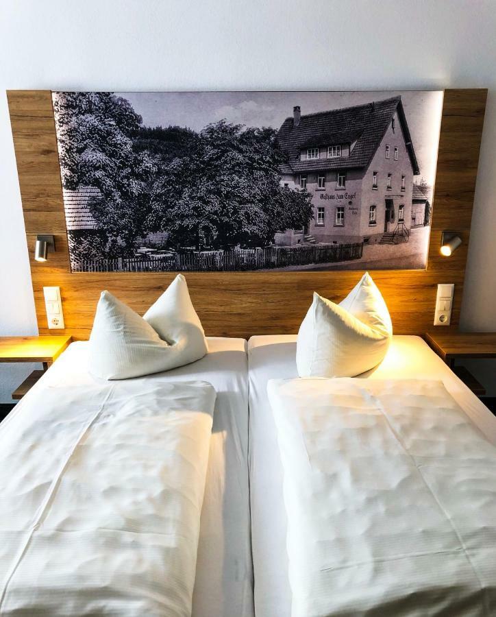 Hotel Zum Engel Mespelbrunn Bagian luar foto