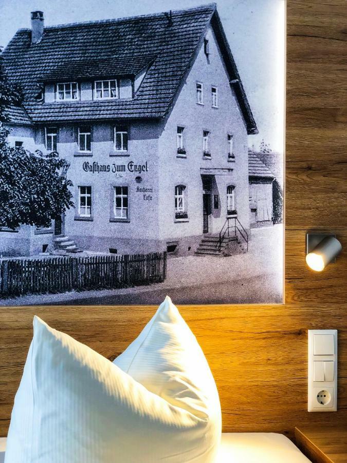 Hotel Zum Engel Mespelbrunn Bagian luar foto