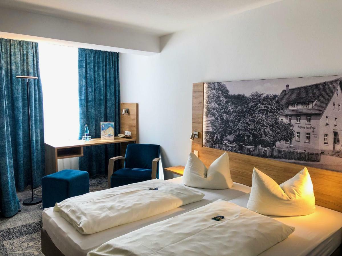 Hotel Zum Engel Mespelbrunn Bagian luar foto